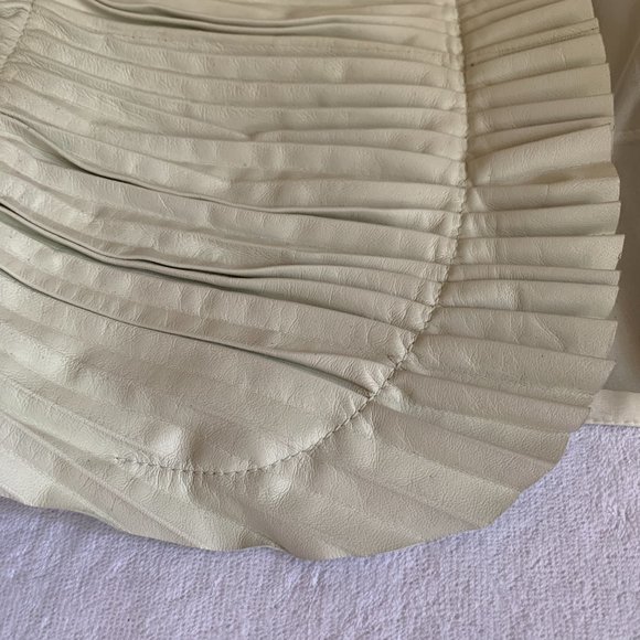 Valentino runway white pleated leather Jacket with silk tulle lining US 4 6 - Picture 9 of 13